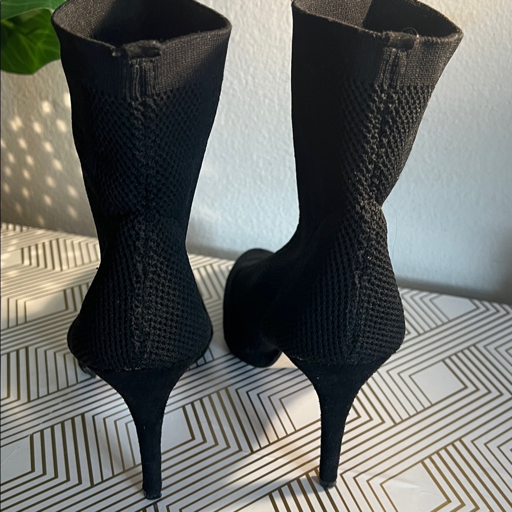 Black Knit Pointed-Toe Stiletto Ankle Boots - Picture 5 of 7